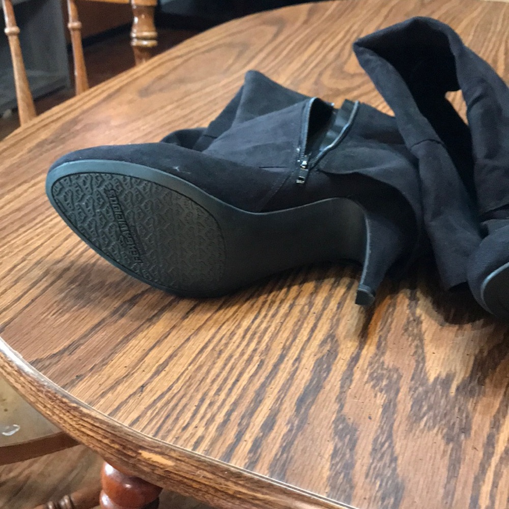 High heel boots